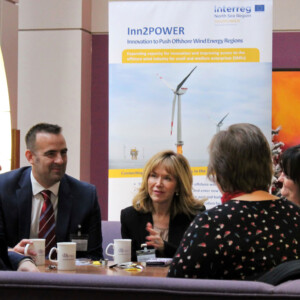 Inn2POWER stimulates and supports companies in the offshore wind industry to grow and innovate transnationally. A series of B2B matchmaking events were organised in each partner country. People in the offshore wind industry gathered around a table.